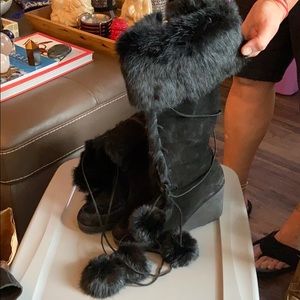 COACH SUEDE  POM POM BOOTS